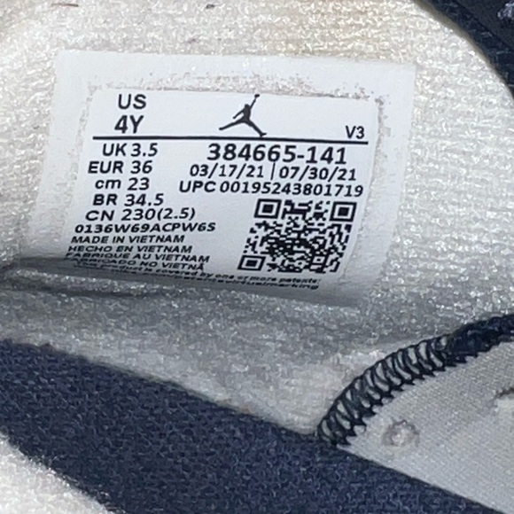 Jordan 6 retro navy and blue - Picture 7 of 7